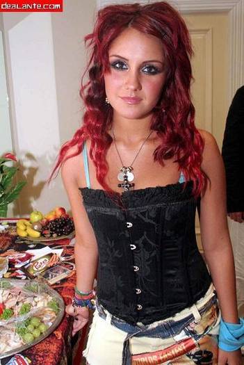 doc56538zq4wi7oe1sb3 - Dulce Maria