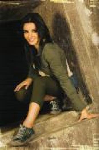 VFVGAJNPRUKLRDRAQLD - Maite Perroni