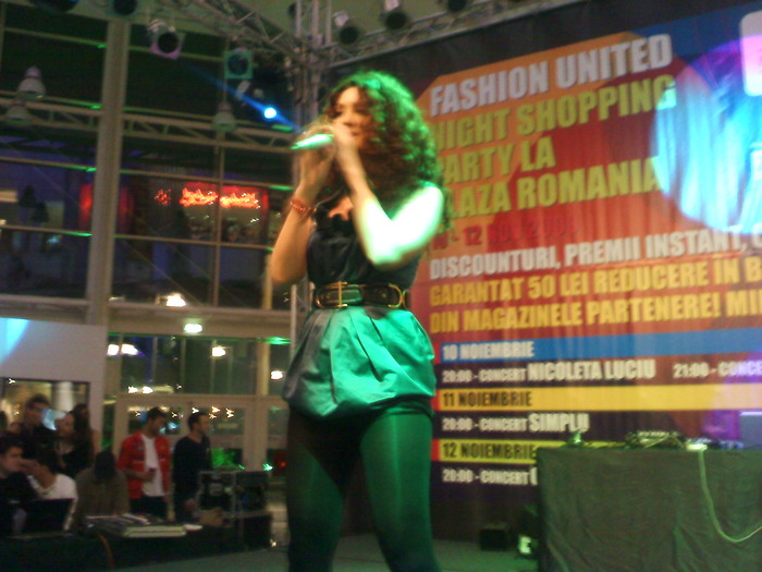 091112_201705 - Claudia Pavel-Cream