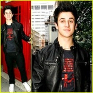 LTAKBSYLFXITJUJACNY - david henrie