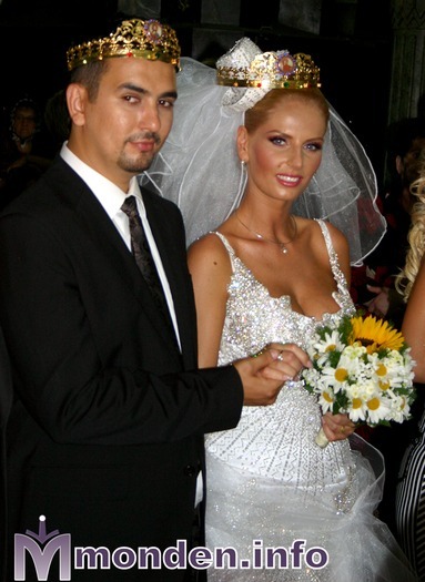 JTLHQGFNWJAYQSOHARW - Andreea Banica