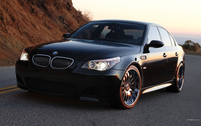 BMW_M5-turbo_633_1680x1050