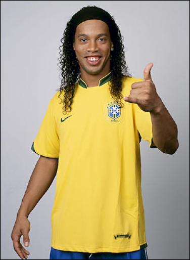 p1_ronaldinho_0601 - Ronaldinho