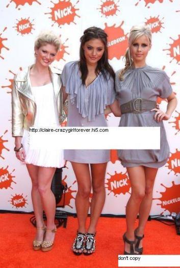 phoebe cariba claire - Cei din h2o in realitate