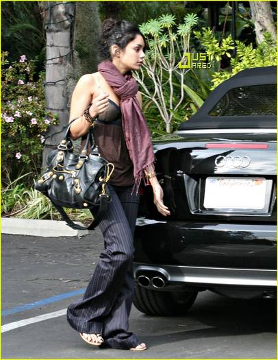 xm6gs4 - Vanessa Hudgens