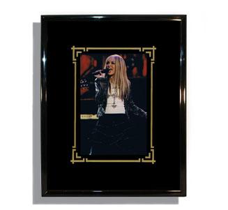 6747FramedPhotoHannahMontana