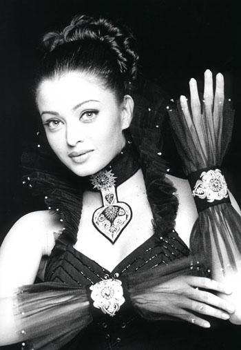 Aishwarya_Rai_new_style_PHCNPH