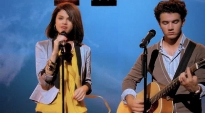 send26 - Poze Selena Gomez