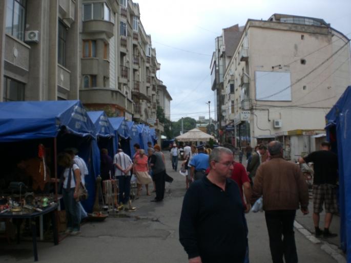 IASI 239 TARGUL DE ANTICHITATI