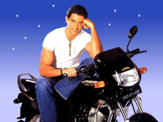 hrithik_roshan (85); Actor indian ce a devenit peste noapte un super star, din cauza filmului de succes "Kaho Naa... Pyaa
