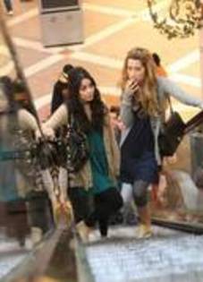 WYFBHVJUKKWFNGTRHKC - vanessa si ashley