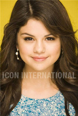044 - Selena Gomez sedinta foto 4