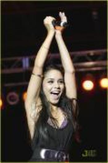 HIEERLCCXQMMMUENEFD - High School Musicale