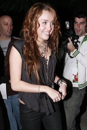 Miley Cyrus Mercedes Benz Fashion Week Day prZdJLu9tPcl