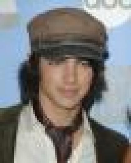 Joe_Jonas_1230320873_2 - jonas brother