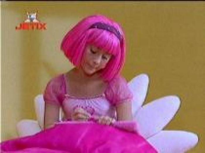 stepanie - lazy town