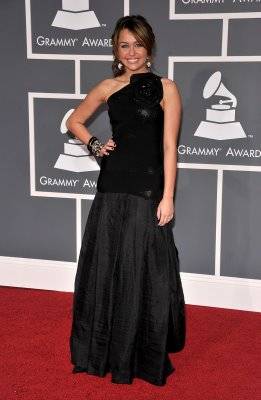 miley2 - miley in rochie