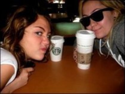 19. - poze rare Miley