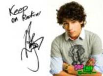 4bf6b101efea20d8 - nick jonas