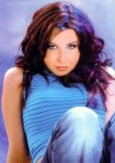 CZXODNHVVNRNEYIUXOA - Nancy Ajram