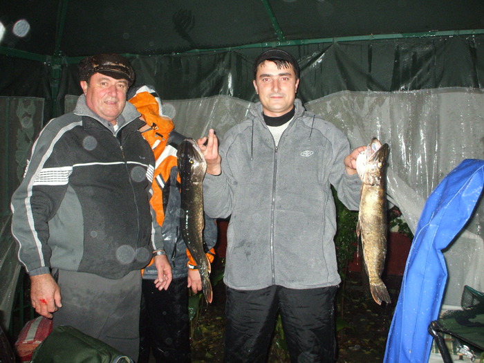 OCTOMBRIE 2007 - Capturi la pescuit
