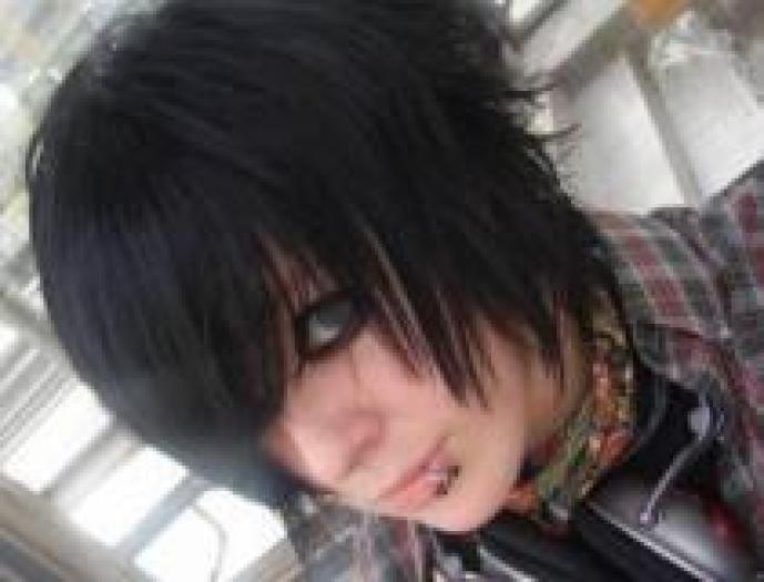 LGGXSSAOTRWHZSPGJIN - emo and punk girlboy