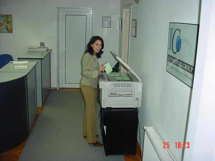 DSC00186 - 2004 LA BIROU