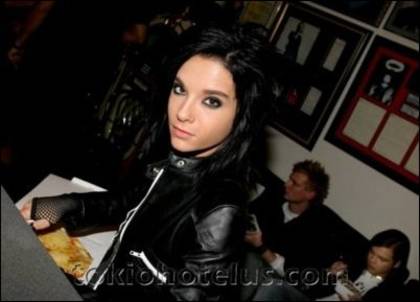 4368846627a6196695763l - Tokio Hotel Backstage Pictures