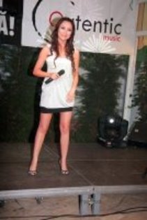 1128cbs7 - cine vrea id ale vedetelor