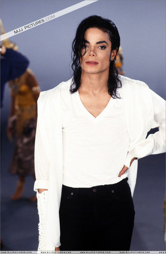 PXLVSDNOPNDSQMBHMRY - alte poze cu michael jackson