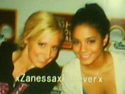 DSC00946 - ASHLEY TISDALE POZE RARE