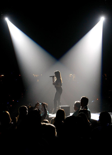 Jonas+Brothers+At+MGM+Grand+SO6azpkz910l - 0-Demi Lovato-0