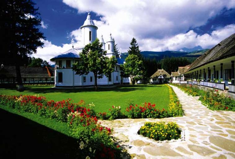 Manastirea Cheia, Judetul Prahova - 2004 ROMANIA