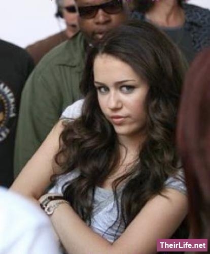 0 (592) - 00toate pozele mel cu miley cyrus00