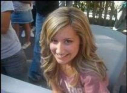 RQZGVQTLBXUJRXYTXQI[1] - ashley tisdale
