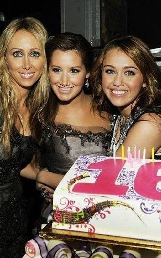 la ziua lu` Miles - Ashley Tisdale