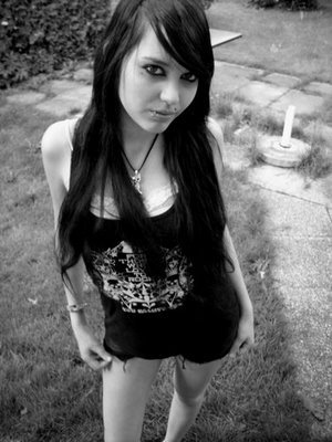 (31) - Emo Girl