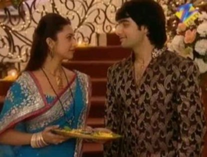 VRNDHRBFVAHACHHMAQE - Divyanka si Sharad