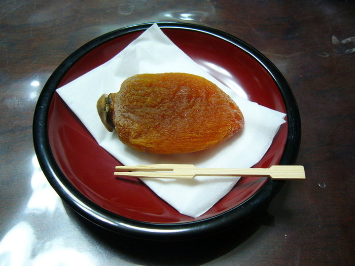 800px-Dried_Kaki_Fruit - Mancare japoneza