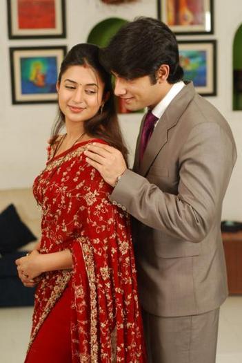 ELCGATNRBVRHBBZLIME - Divyanka si Sharad