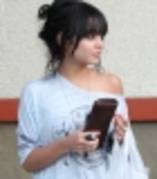 thumb_015 - vanessa hudgens At Nail Garden Sassy