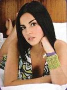 YQFCXUBAXOUDPUVTFJY - maite perroni-rebede