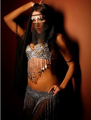 Nikki Bella - Concurs-Miss Halloween 2009-INCHEIAT