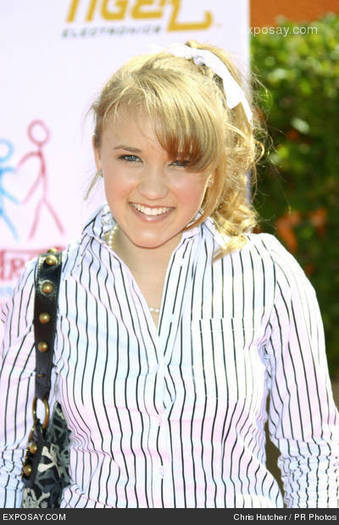 OVTOQFHSWSEOONQIBBX - EmiLy oSmenT