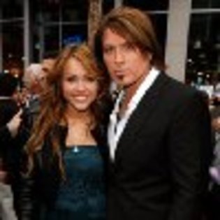 MV5BMTIzOTcwODcxMF5BMl5BanBnXkFtZTcwNjY1MTU0Mg@@__V1__CR0,0,285,285_SS100_