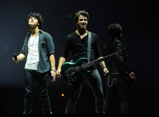 normal_42-22932801 - jonas brothers World Tour in LA