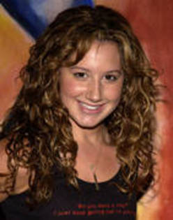 QGVFVDXEWJURLXVZIHW - ASHLEY TISDALE YOUNGER