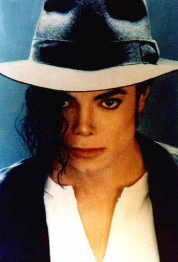 Black-or-White-michael-jackson-7127725-396-582