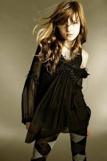 Bella_Thorne_488642fcbba13-1 - Renesmee Carlie Cullen