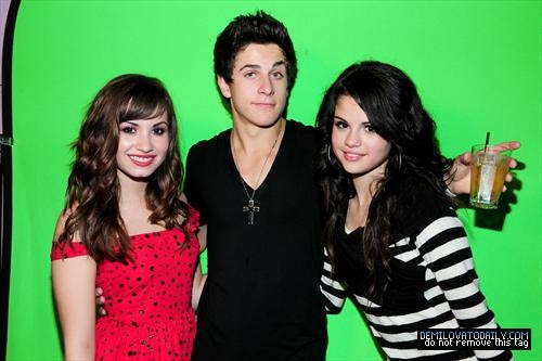 ne8i2o - 0-Selena Gomez-0